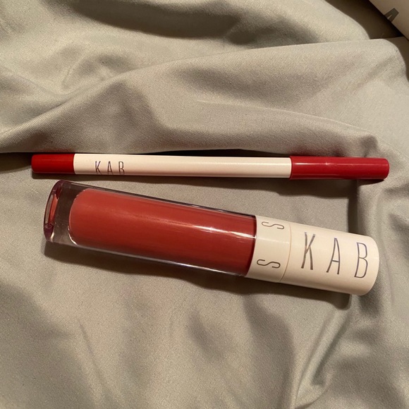 KAB Lip liner & Lip gloss- CHARMING - Picture 2 of 6